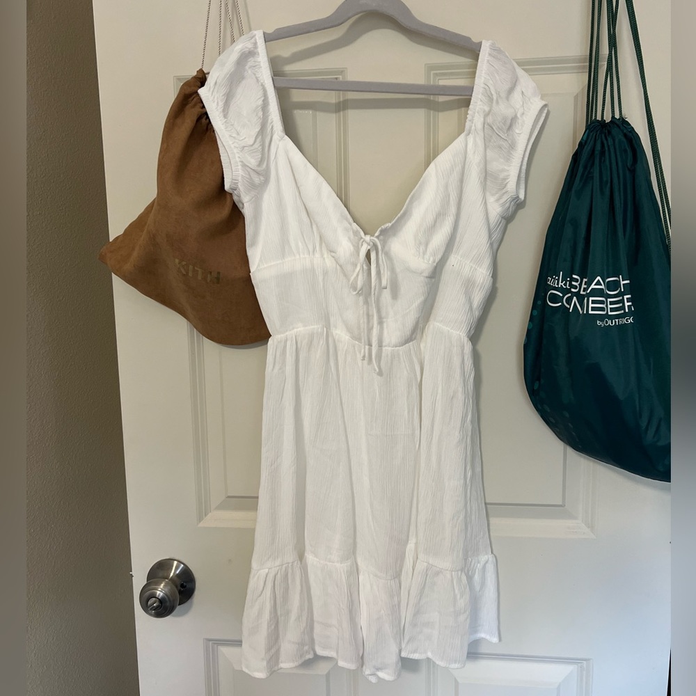 White Dress XS Garage